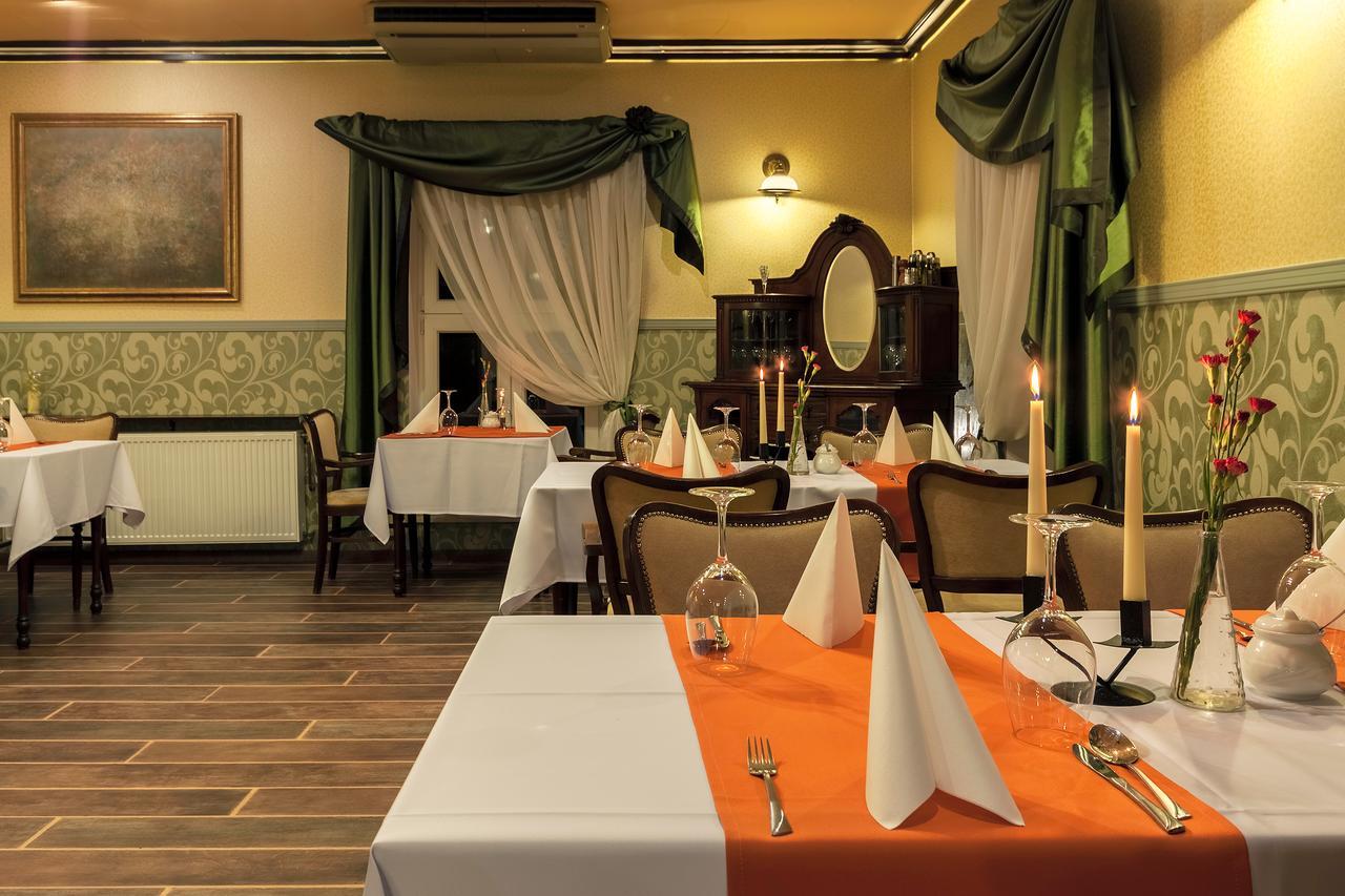 Hotel Stara Poczta Tychy Kültér fotó