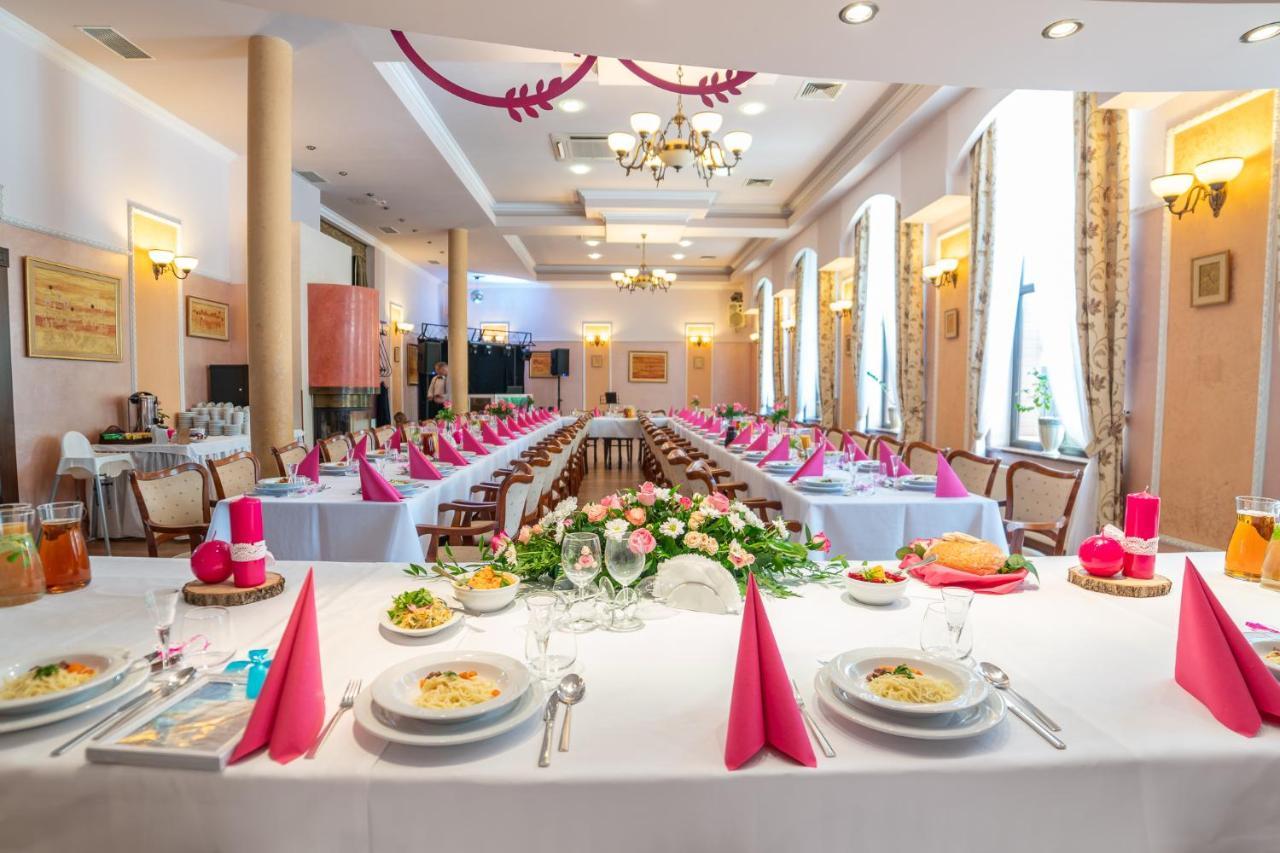 Hotel Stara Poczta Tychy Kültér fotó